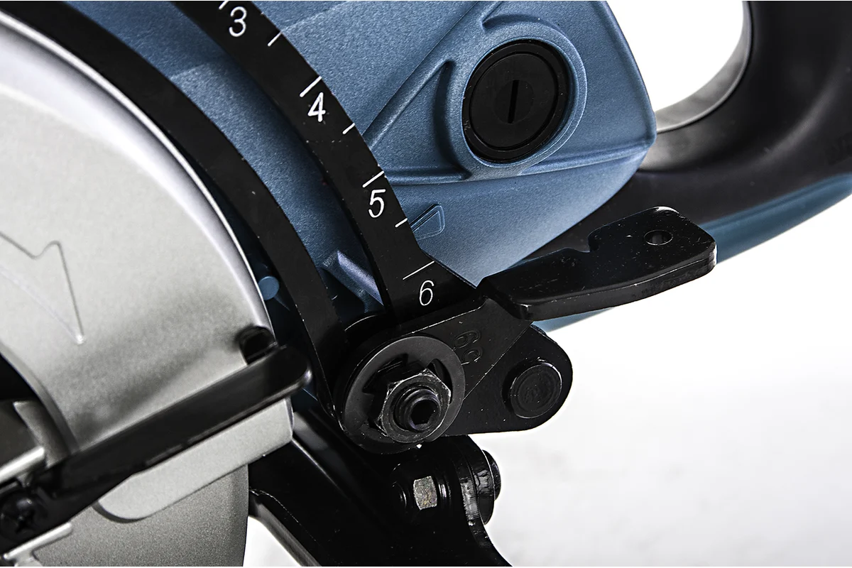 Дисковая пила Makita 5477NB