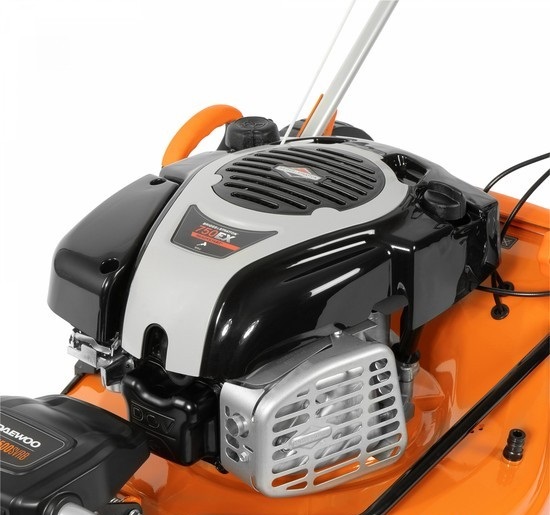 Газонокосилка бензиновая самоходная Daewoo Power DLM 5500SVRB