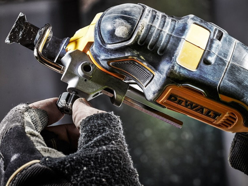 Мультифункциональная шлифмашина DeWalt DCS355N