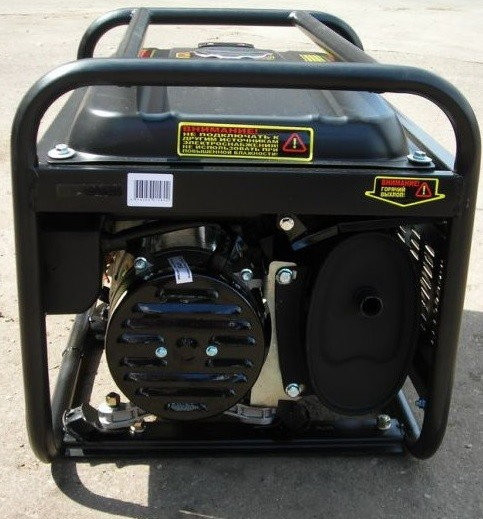 Бензиновый генератор Huter DY4000LX