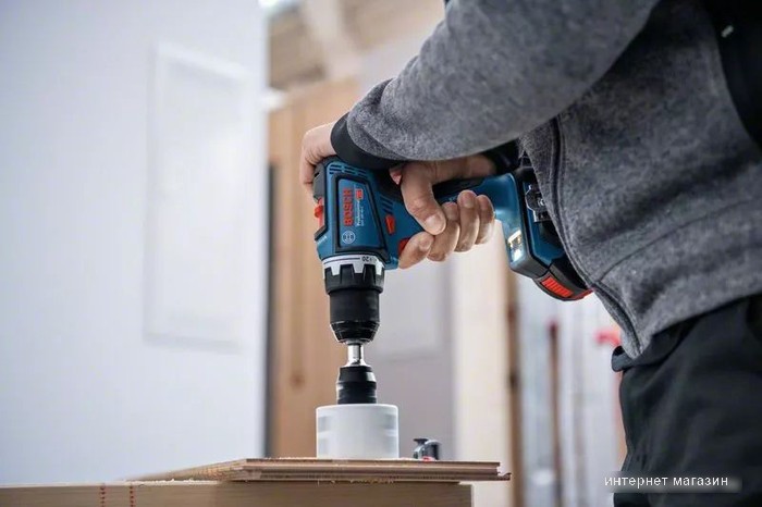 Дрель-шуруповерт Bosch GSR 18V-90 C Professional 06019K6000 (без АКБ)