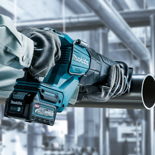 Сабельная пила Makita JR001GZ (без АКБ)