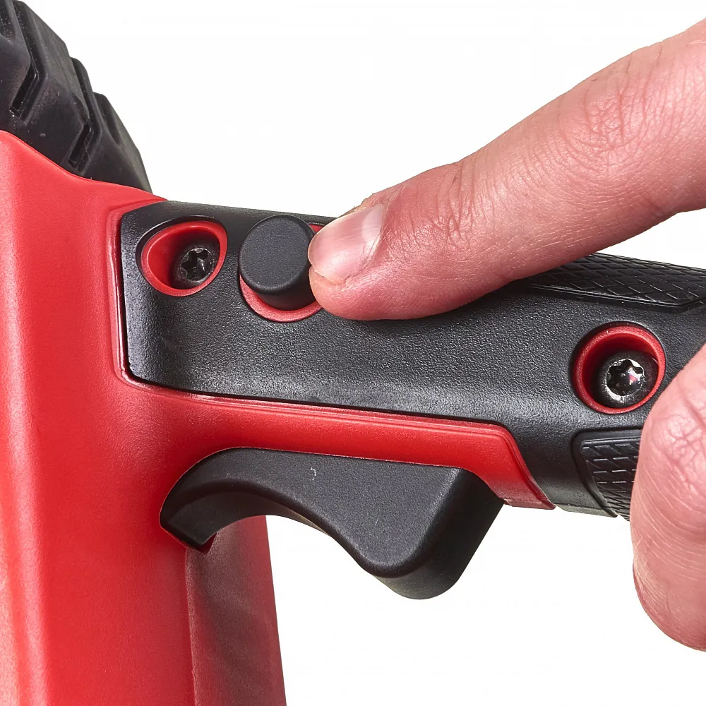 Аккумуляторная пила Milwaukee M18 FCHSC-0 (без АКБ)