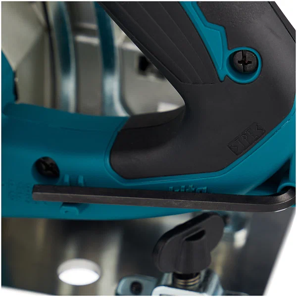 Дисковая пила Makita HS6601