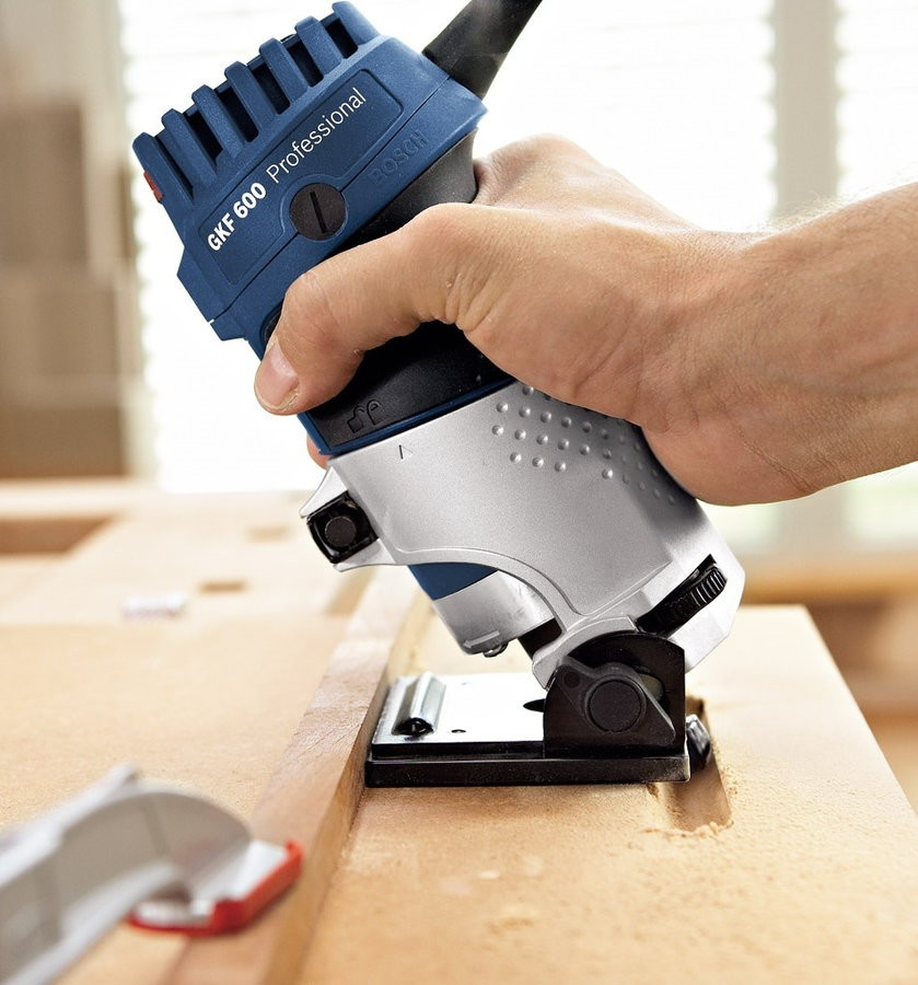 Кромочно-петельный фрезер Bosch GKF 600 Professional (060160A100)