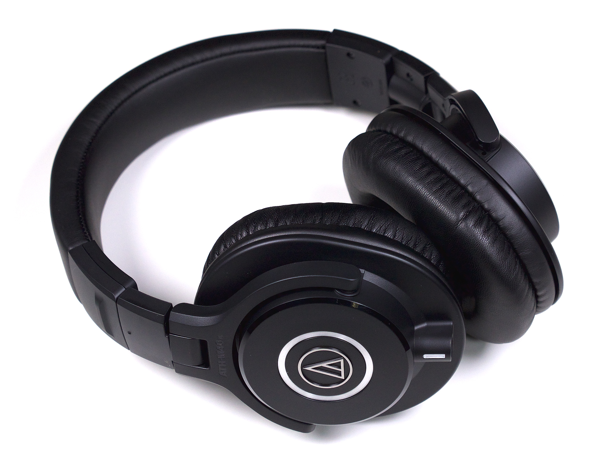 Наушники Audio-Technica ATH-M40x