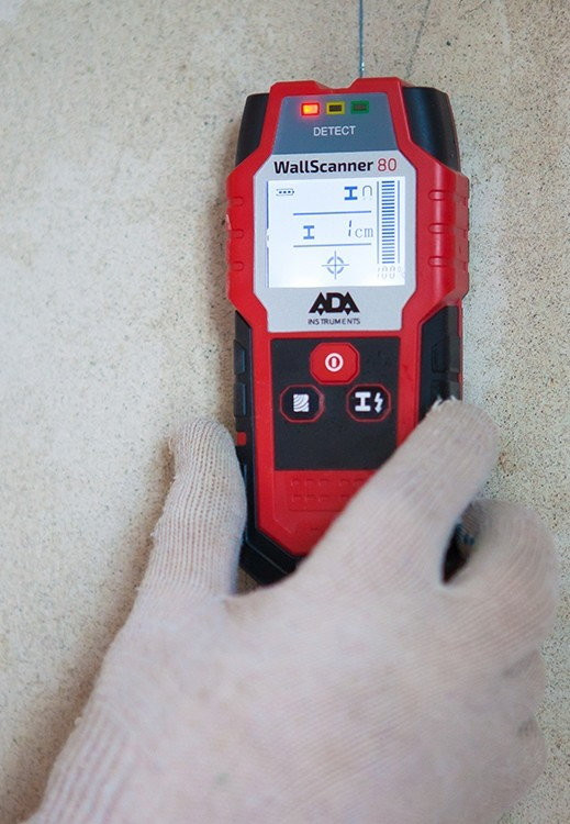Детектор скрытой проводки ADA Instruments Wall Scanner 80
