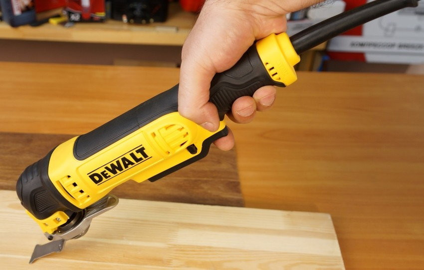 Мультифункциональная шлифмашина DeWalt DWE315KT