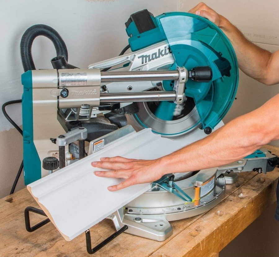 Торцовочная пила Makita LS1219