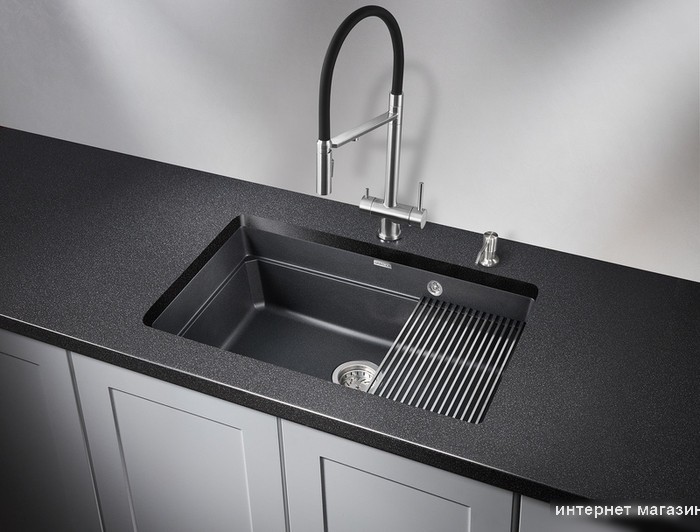 Кухонная мойка Granula KS-7303 (шварц)