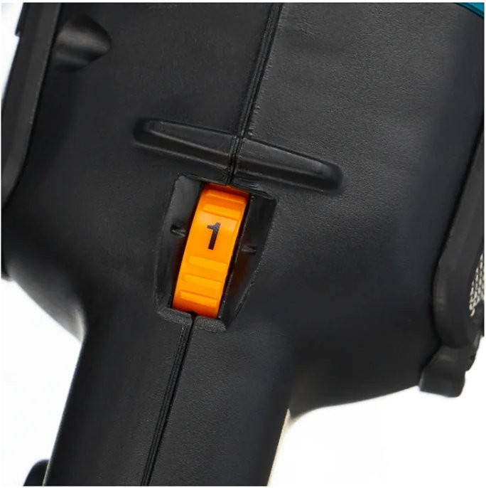 Полировальная машина Makita 9237CB