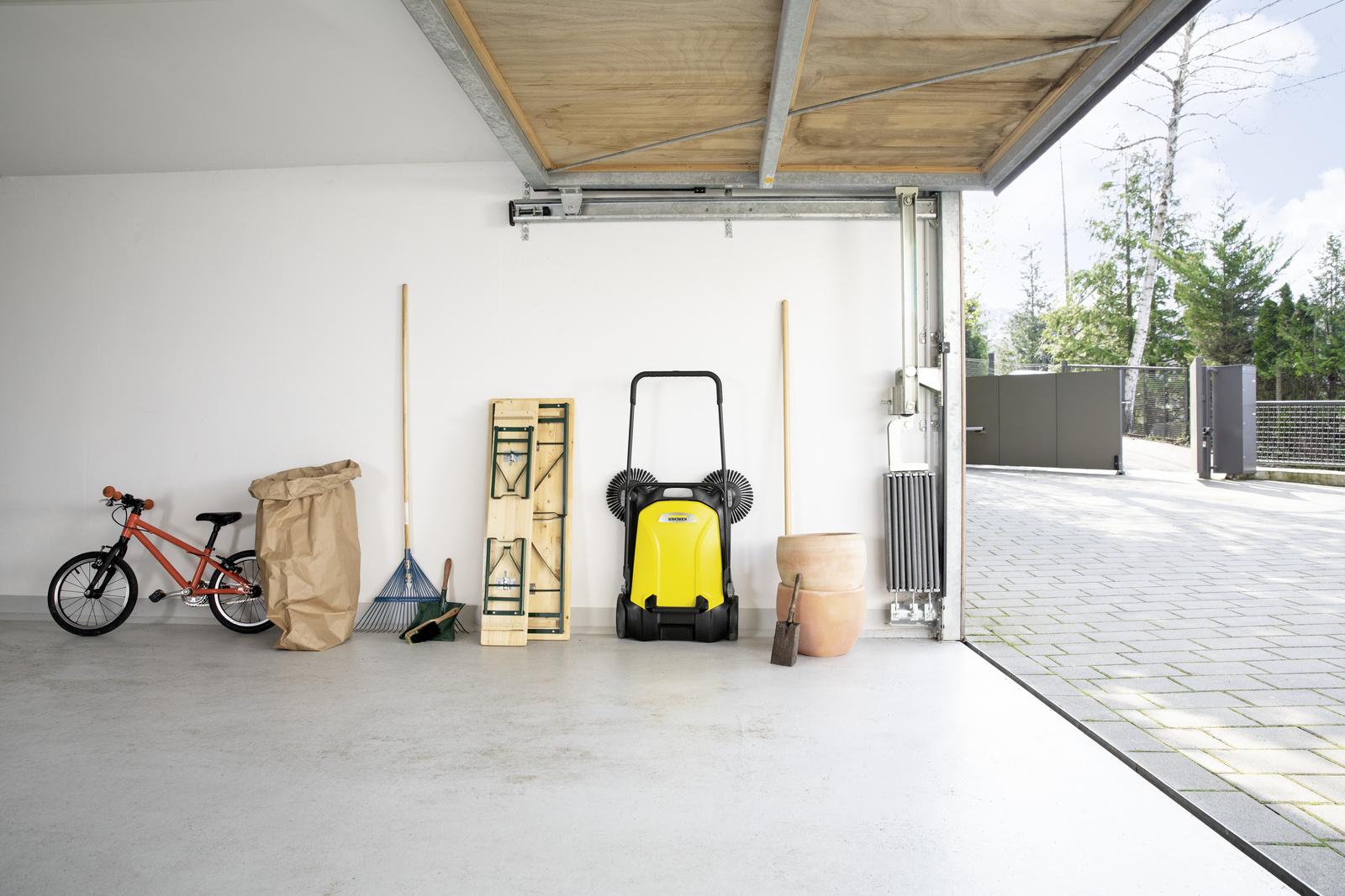 Подметальная машина Karcher S 4 Twin 1.766-360.0