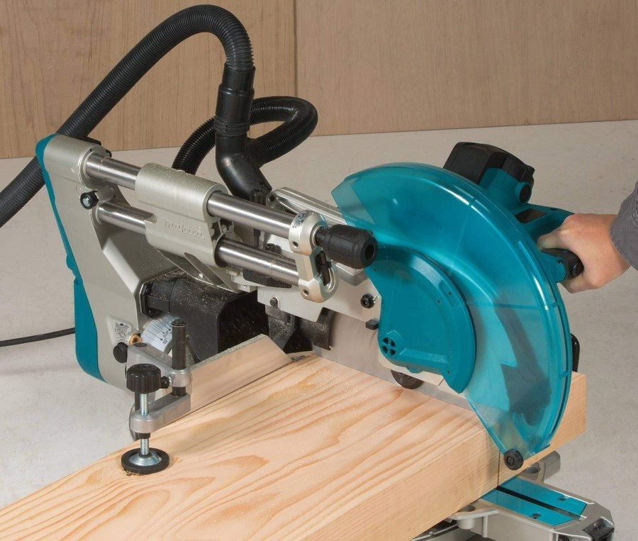 Торцовочная пила Makita LS1219
