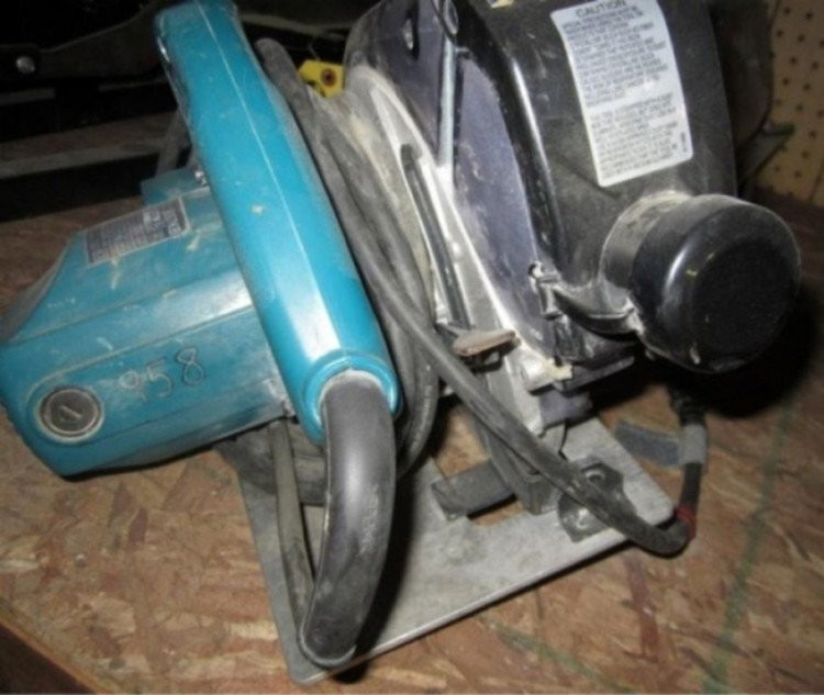 Дисковая пила Makita 5057KB