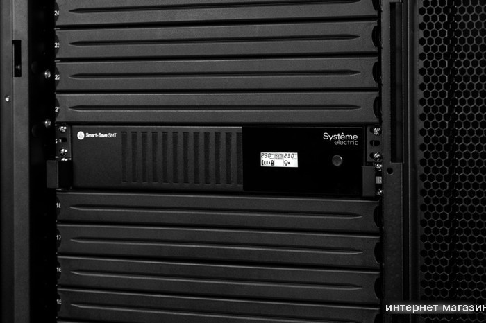 Источник бесперебойного питания Systeme Electric SMTSE3000RMI2U