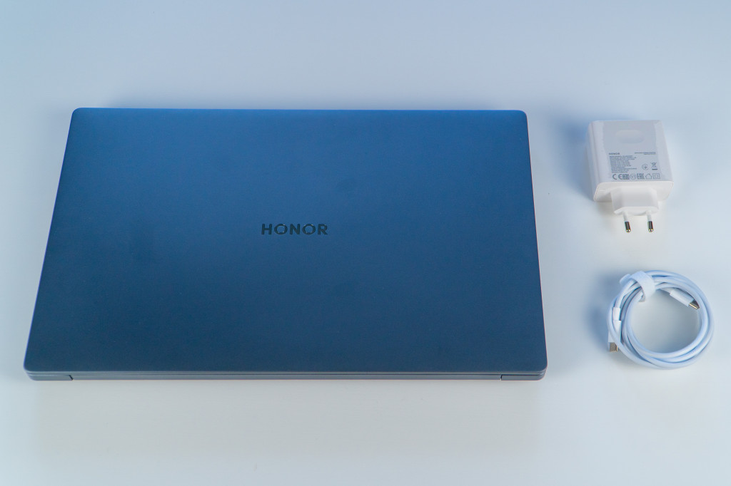 DSC03412.jpg Обзор Honor MagicBook 16 HYM-W56